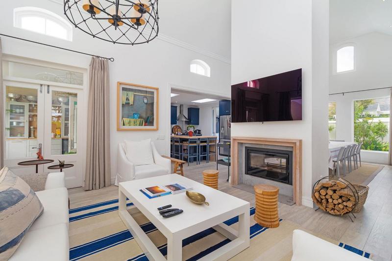 To Let 4 Bedroom Property for Rent in Steenberg Estate Western Cape